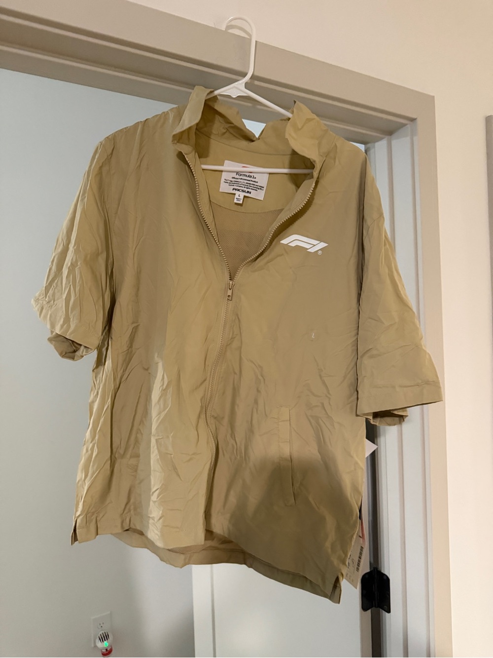 PacSun - Formula 1 - Light Khaki Short-Sleeve Zip Shirt Jacket